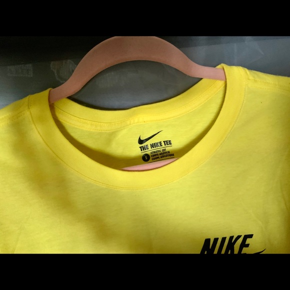 NWT Mens Nike Shirt - Picture 2 of 3